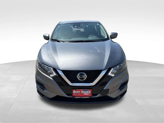 Used 2020 Gray Nissan S image 2