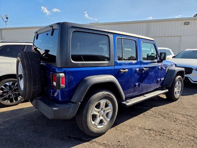 Used 2020 Blue Jeep Unlimited Sport S image 4
