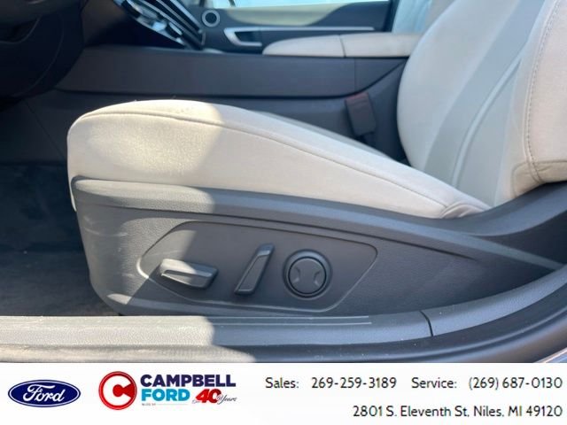 Used 2025 Blue Hyundai SEL image 17