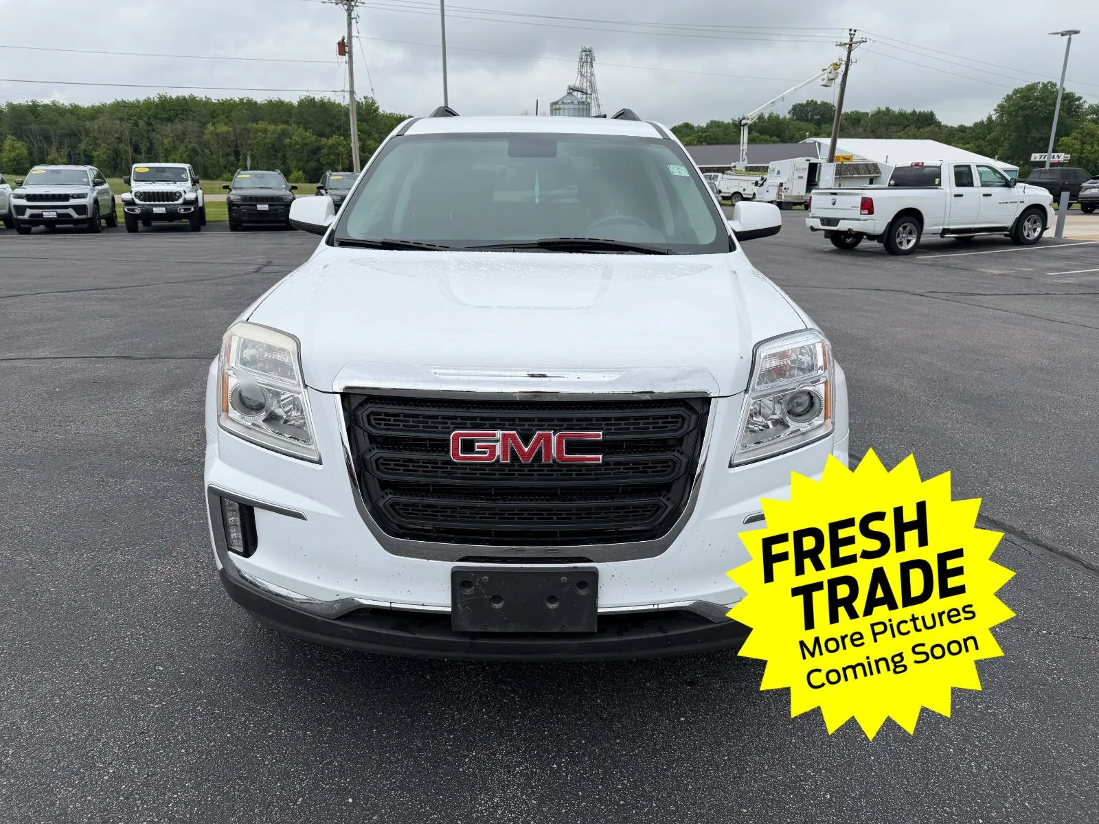 Used 2017 Summit White GMC SLE image 2