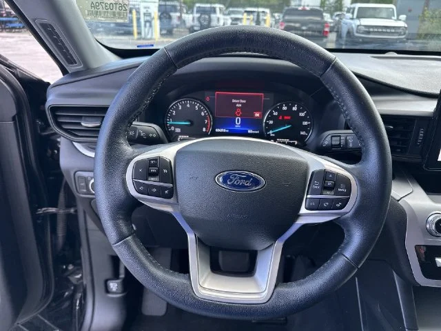 Used 2022 Black Ford XLT image 15
