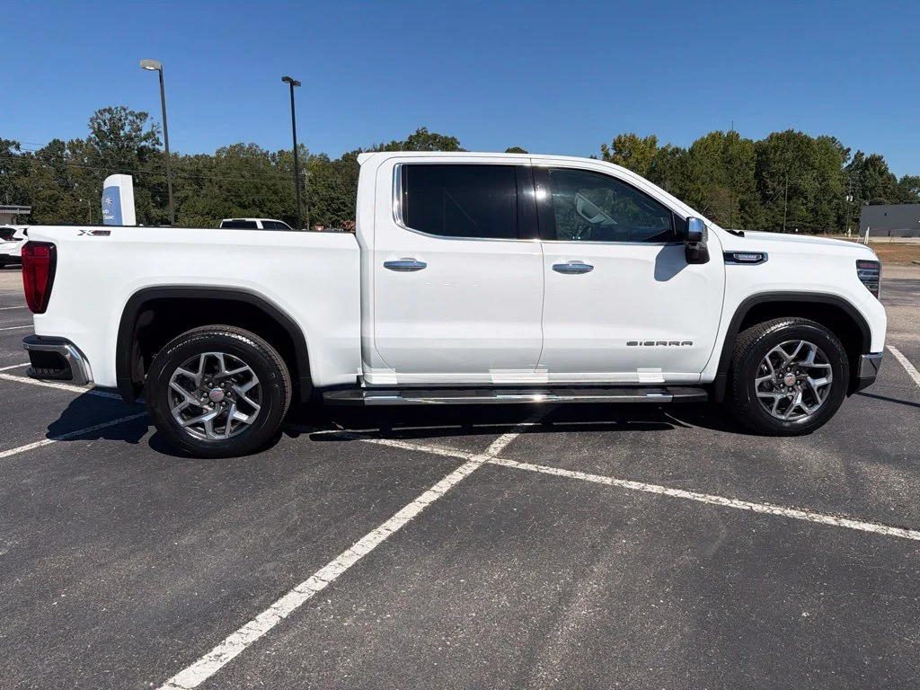 Used 2023 Summit White GMC SLT image 6