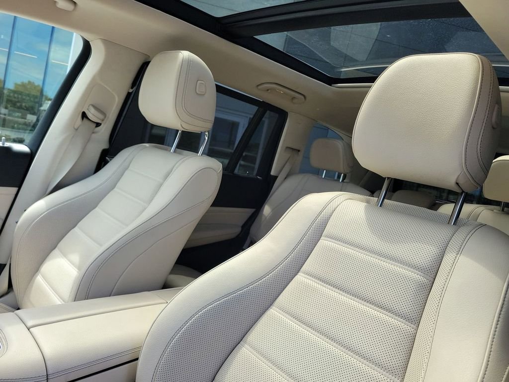 Used 2022  Mercedes-Benz GLS 450 image 26