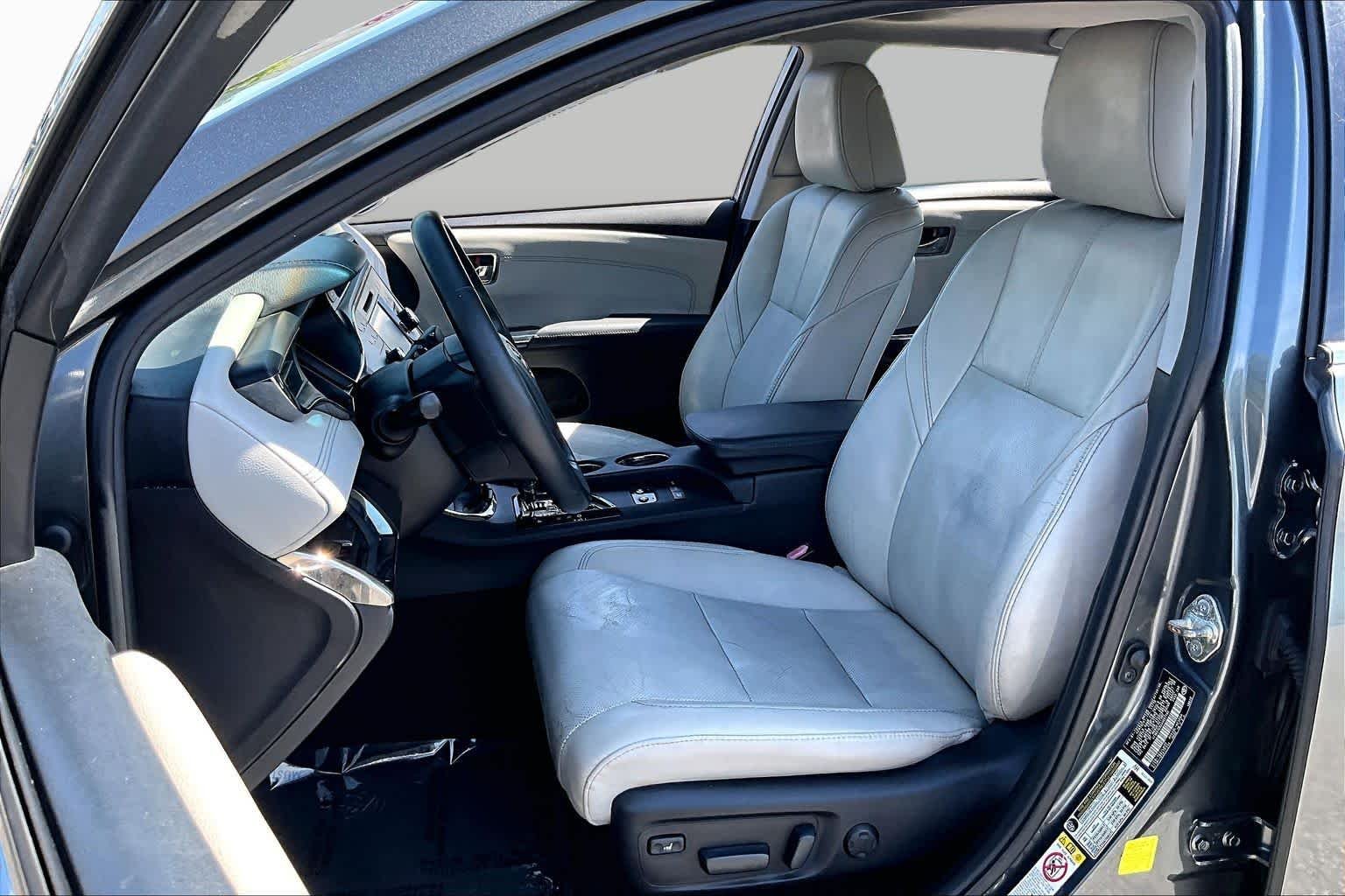 Used 2017 Magnetic Gray Metallic Toyota Hybrid Limited image 8