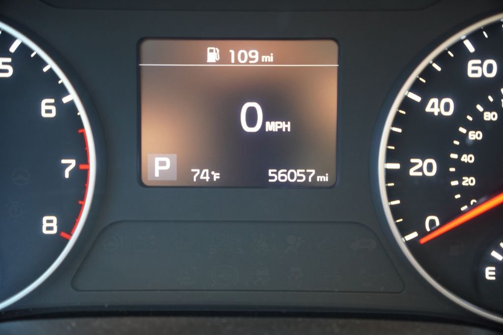 Used 2022 Snow White Pearl Kia EX image 8