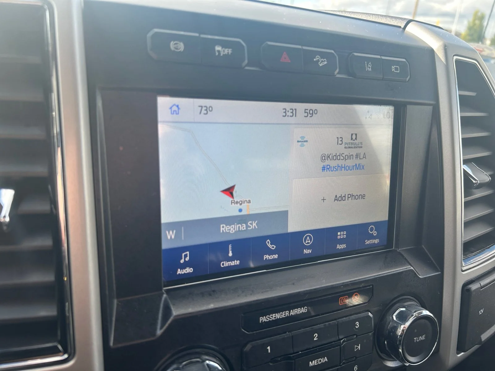 Used 2020 BLACK Ford LARIAT Dually Low Kms image 26