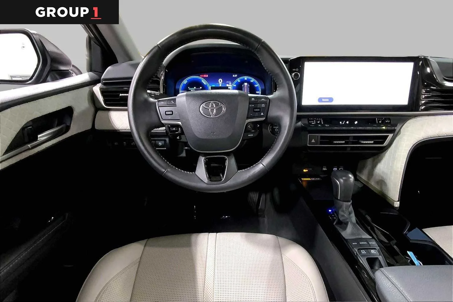 2025 Toyota Camry XLE - Photo 6