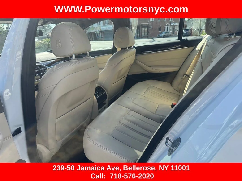 Used 2020 White BMW 530i xDrive image 25