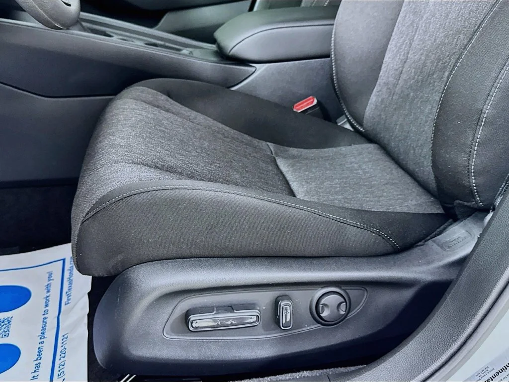 New 2026 Platinum White Pearl Honda SE image 27