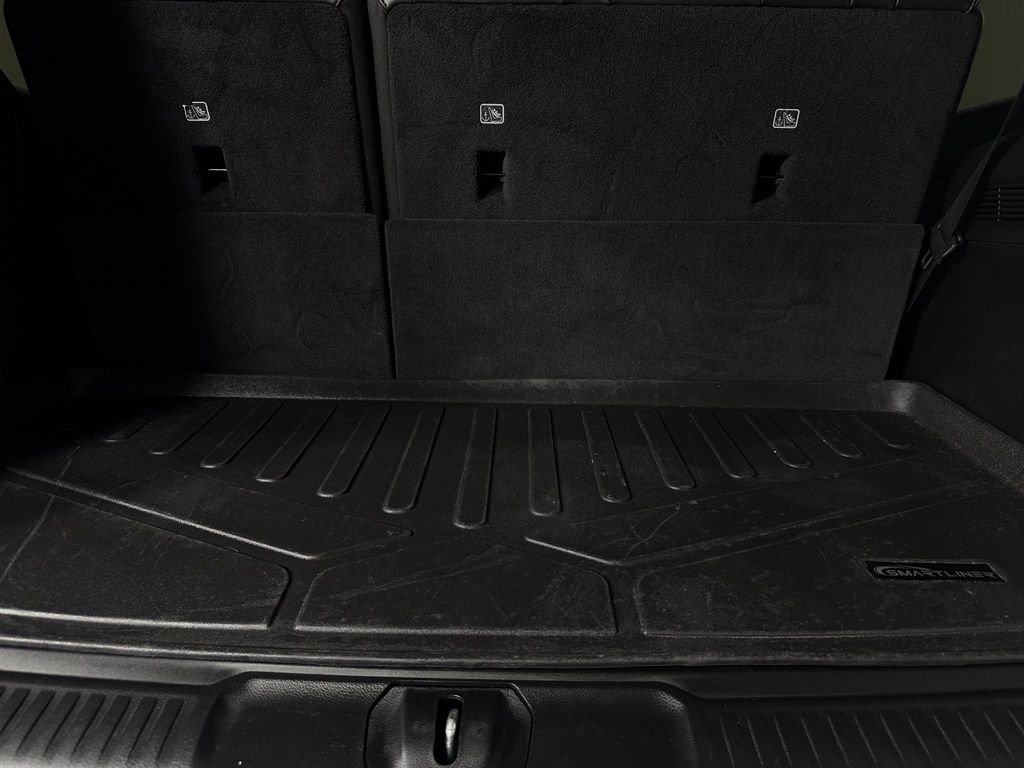 Used 2023 White Jeep Series III image 32