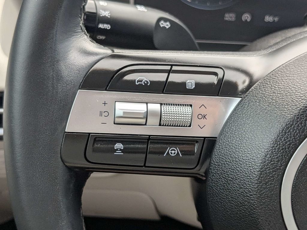 Used 2025 Gray Hyundai SEL Convenience image 29