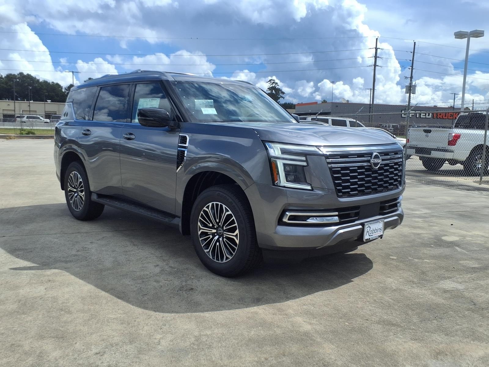 2026 Nissan Armada photo 3 of 25