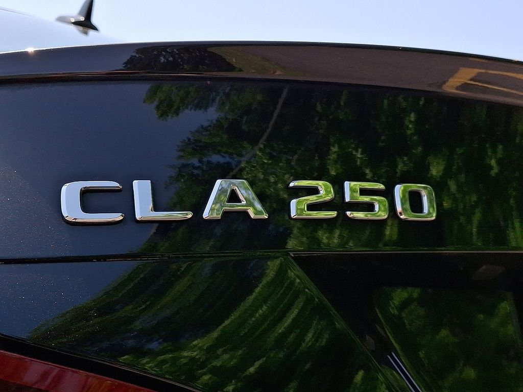 Used 2018 Night Black Mercedes-Benz CLA 250 image 31
