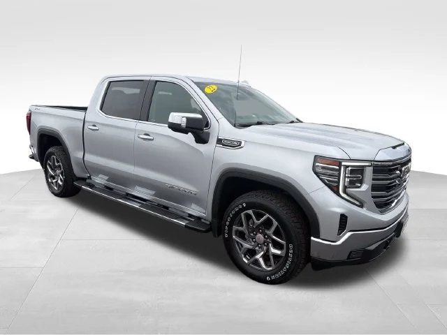 Used 2022 QUICKSILVER METALLIC GMC SLT image 9