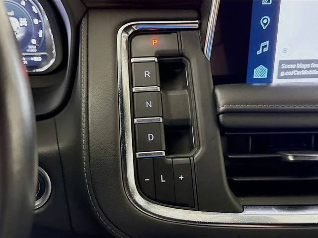 Used 2022 Gray Chevrolet Z71 image 17