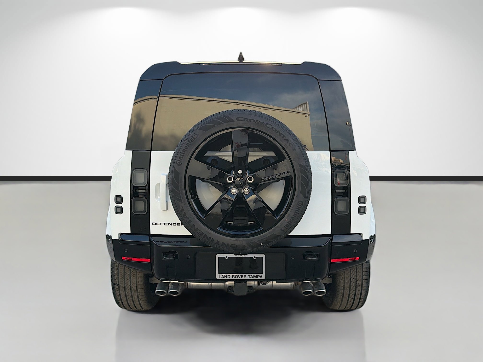 New 2026 Fuji White Land Rover X-Dynamic SE image 4
