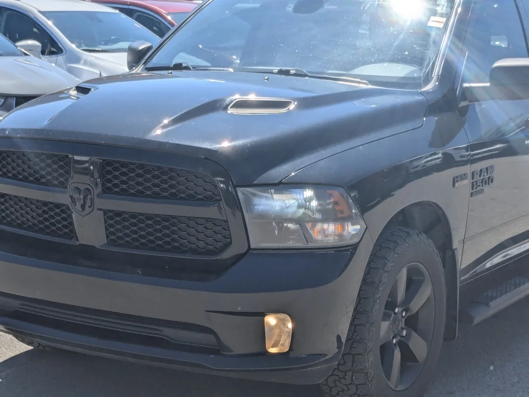Certified Used 2022 Black RAM Express - - 4X4 - Sub Zero Pkg - Electronics Grp - Park Sensors - Remote Start & More! image 10