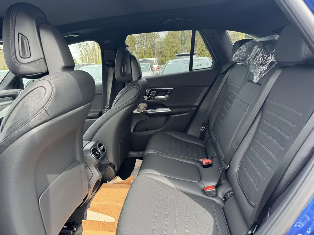 New 2026 Blue Mercedes-Benz GLC 300 image 30
