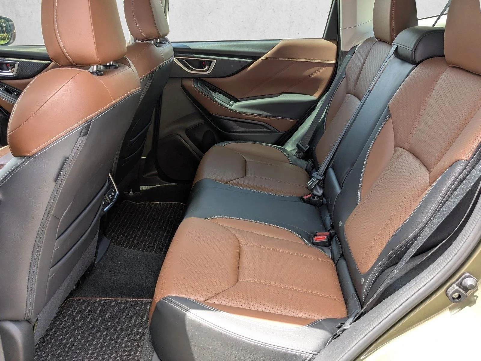 Used 2024 Green Subaru Touring image 19