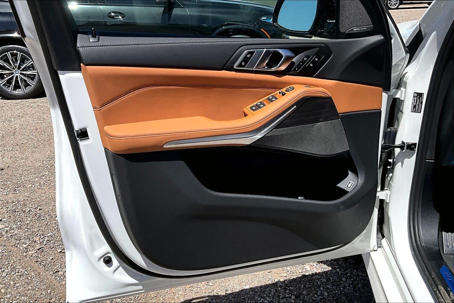 New 2026 Alpine White BMW xDrive50e image 10