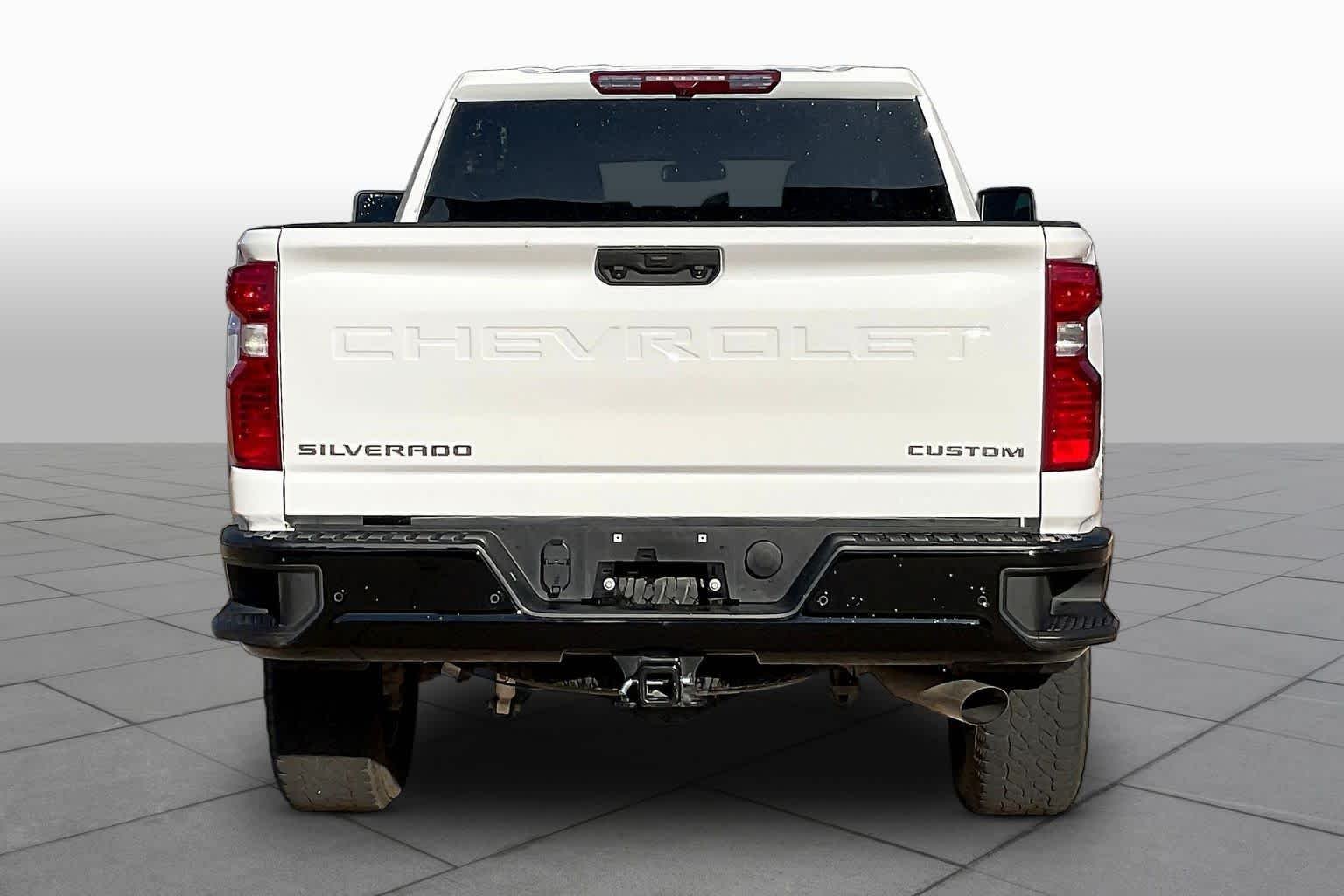 Used 2025 Summit White Chevrolet Custom image 3