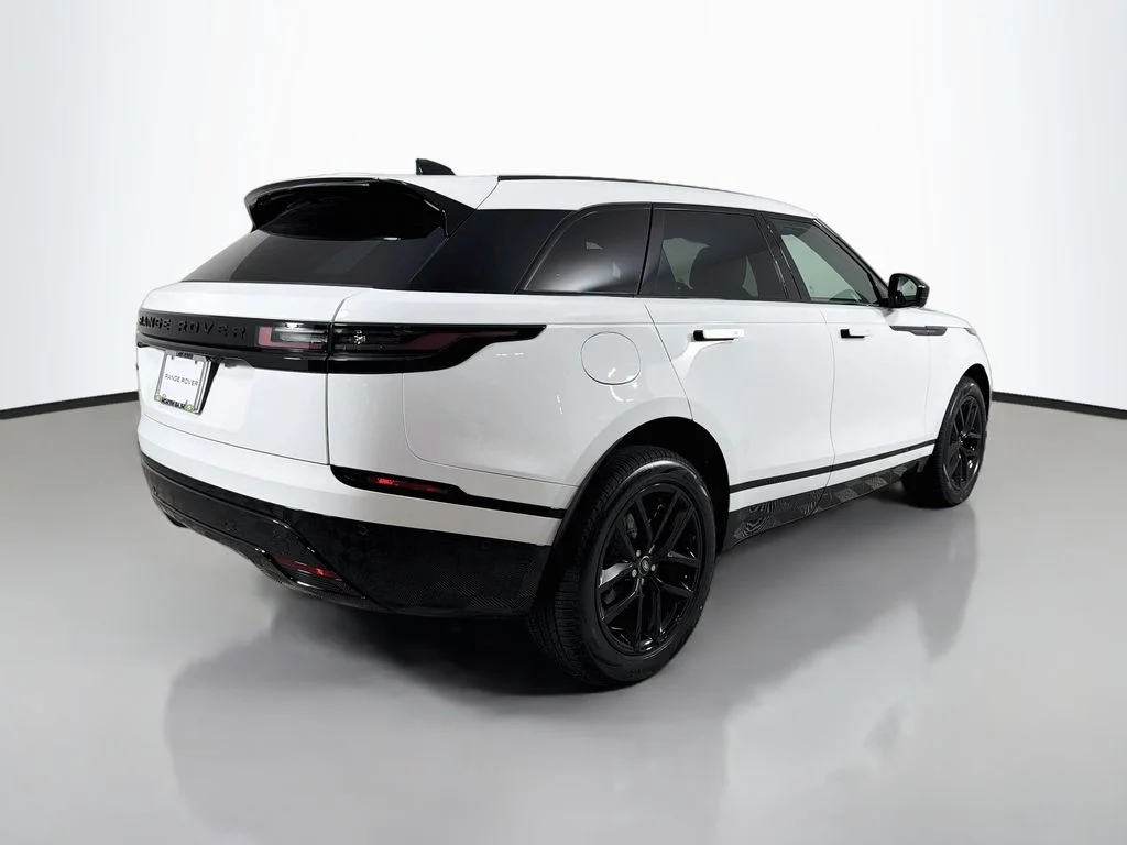 New 2026 Fuji White Land Rover P250 Base image 5