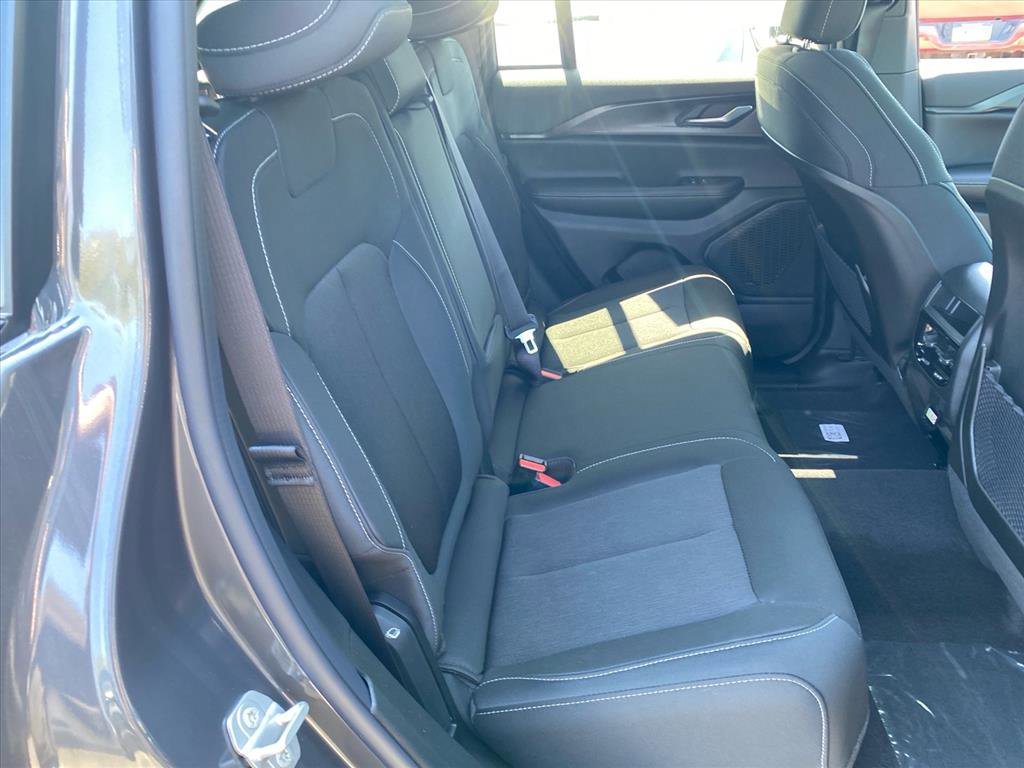 New 2026 Baltic Gray Metallic Clear-Coat Exterior Paint Jeep Laredo X image 16