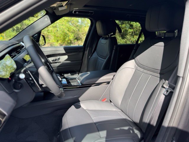 New 2027  Land Rover SE image 10