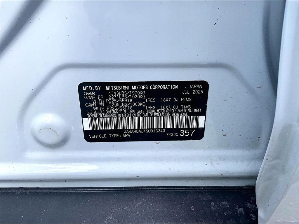 Used 2025 White Diamond Mitsubishi  image 6