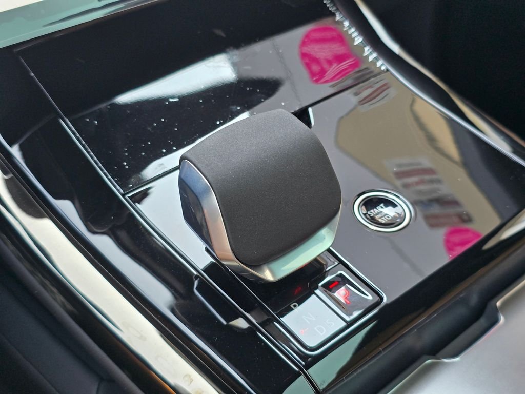 New 2026 Fuji White LAND ROVER SE image 26