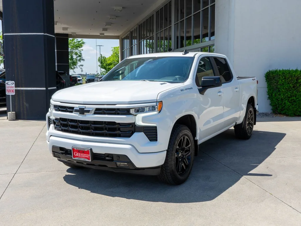 Used 2024 White Chevrolet RST image 3