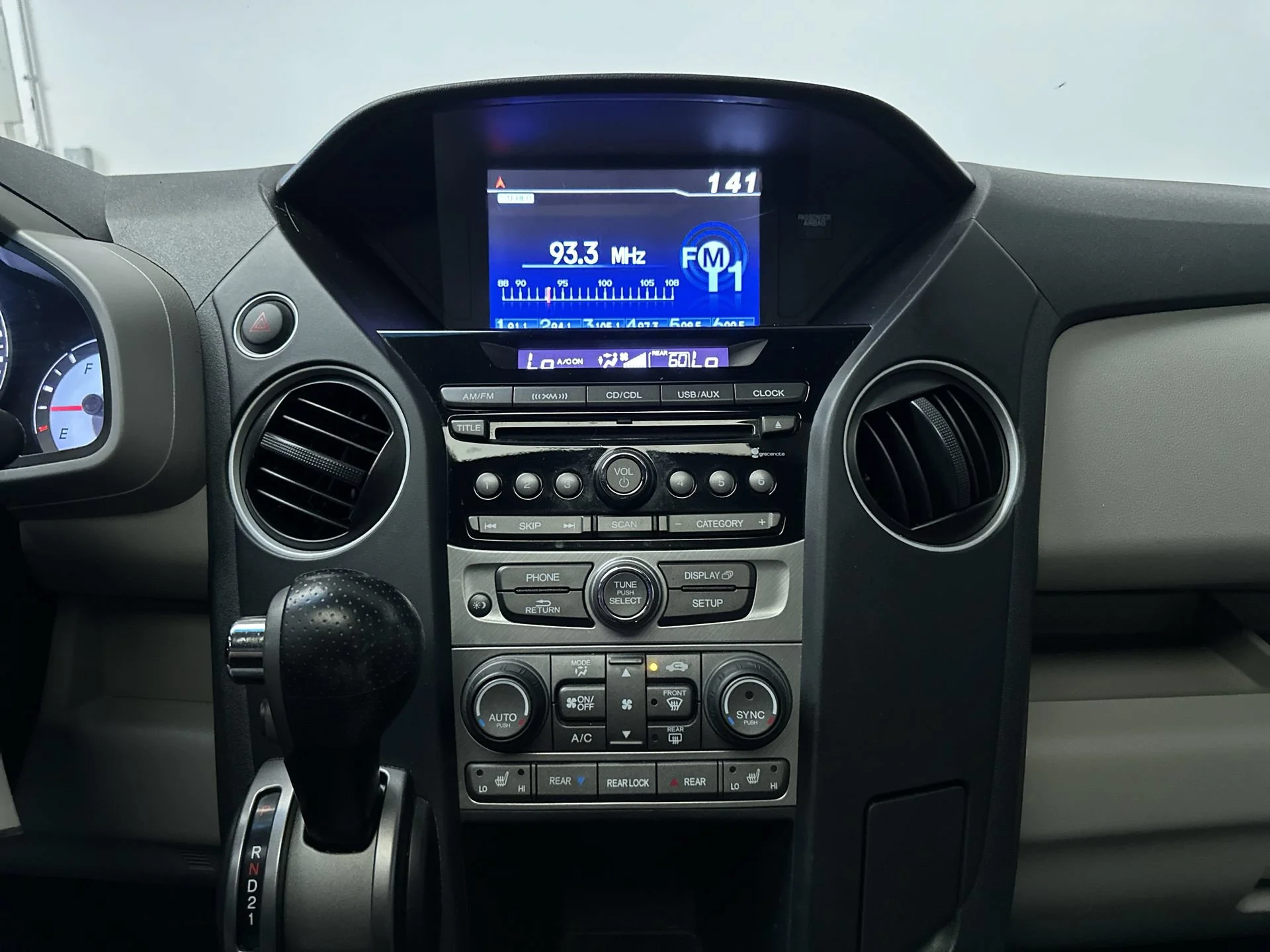 Used 2015 Modern Steel Metallic Honda EX-L image 18
