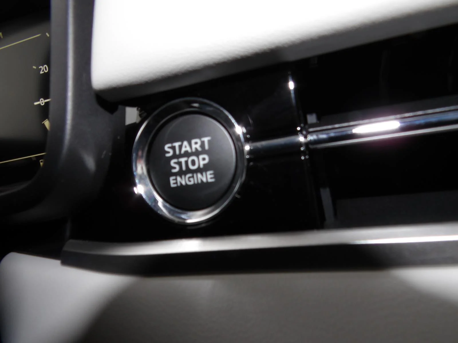 2026 Mitsubishi Outlander SE - Photo 24