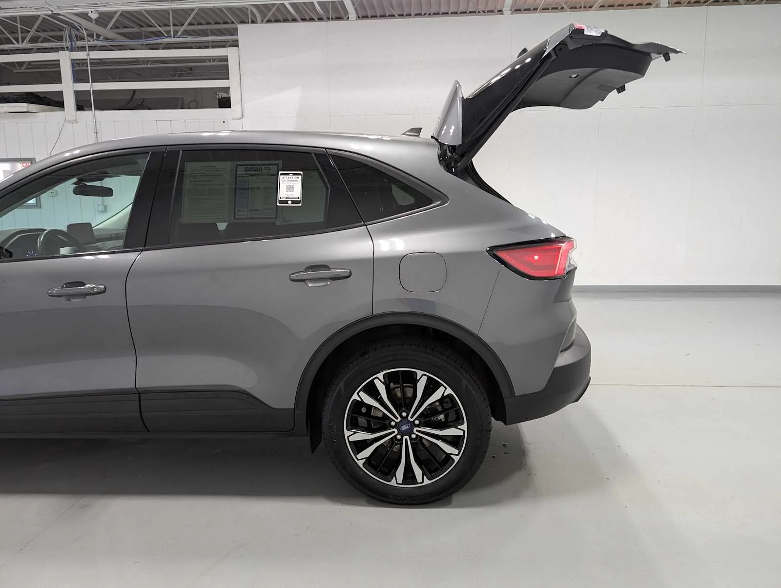 Used 2022 Carbonized Gray Metallic Ford SE image 11