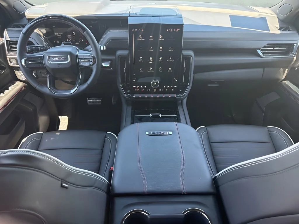 Used 2025 Onyx Black GMC AT4 Ultimate image 17