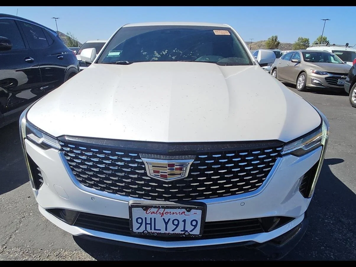 Used 2023 Crystal White Tricoat Cadillac Premium Luxury image 9