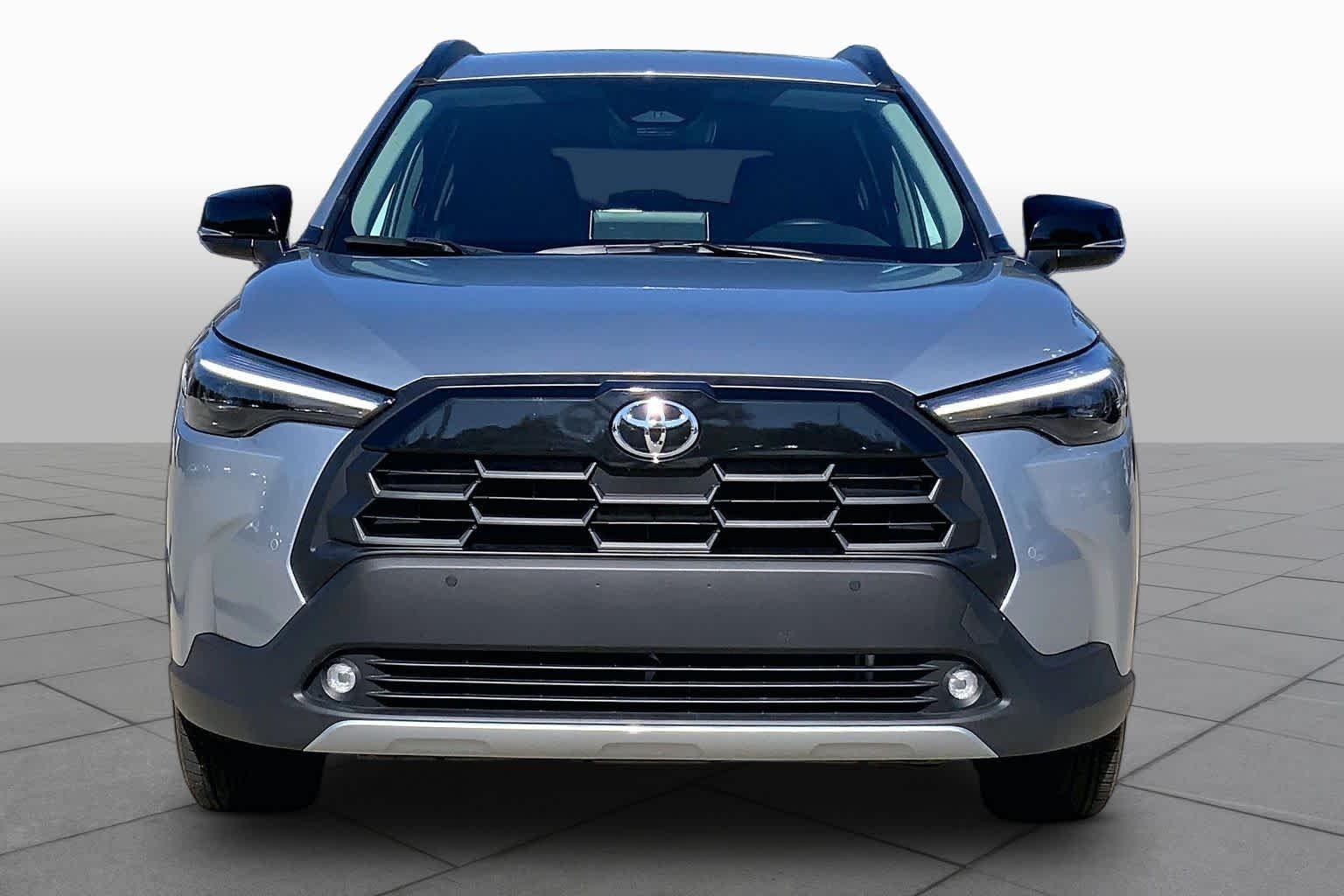 Used 2026 Sonic Silver Toyota XLE image 4