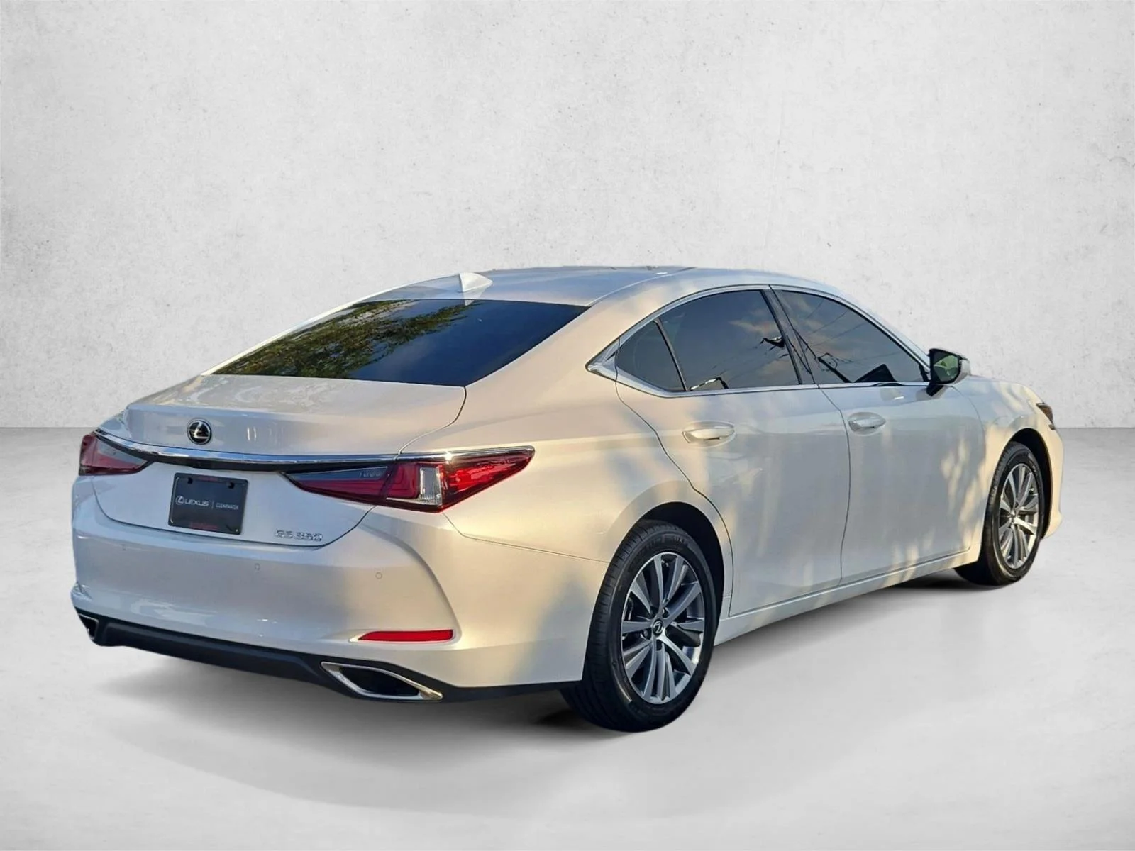 Used 2020 Eminent White Pearl Lexus ES 350 image 5