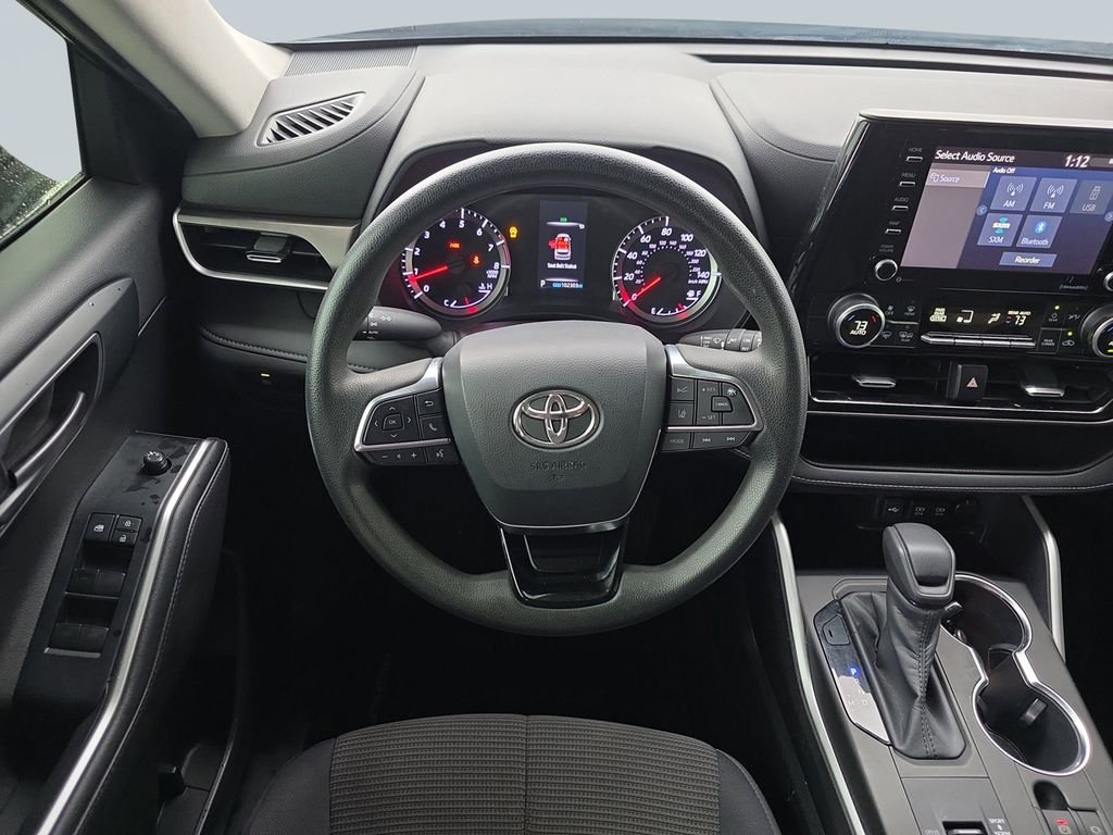 2020 Toyota Highlander L - Photo 14