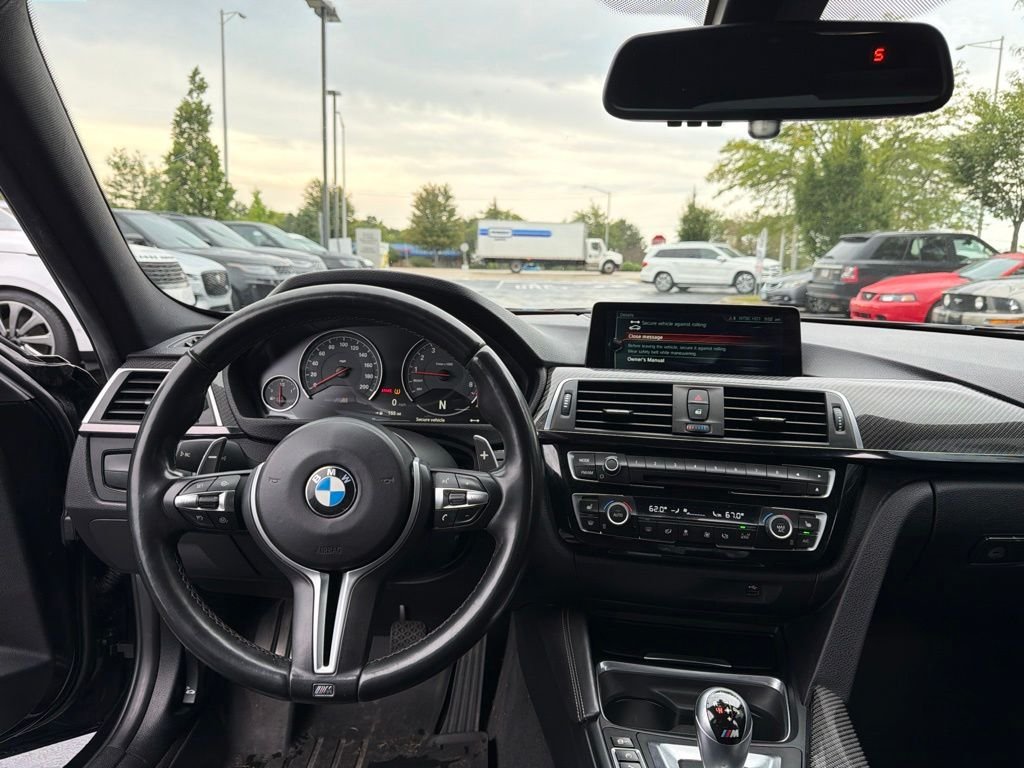 Used 2017 Black Sapphire Metallic BMW Base image 16