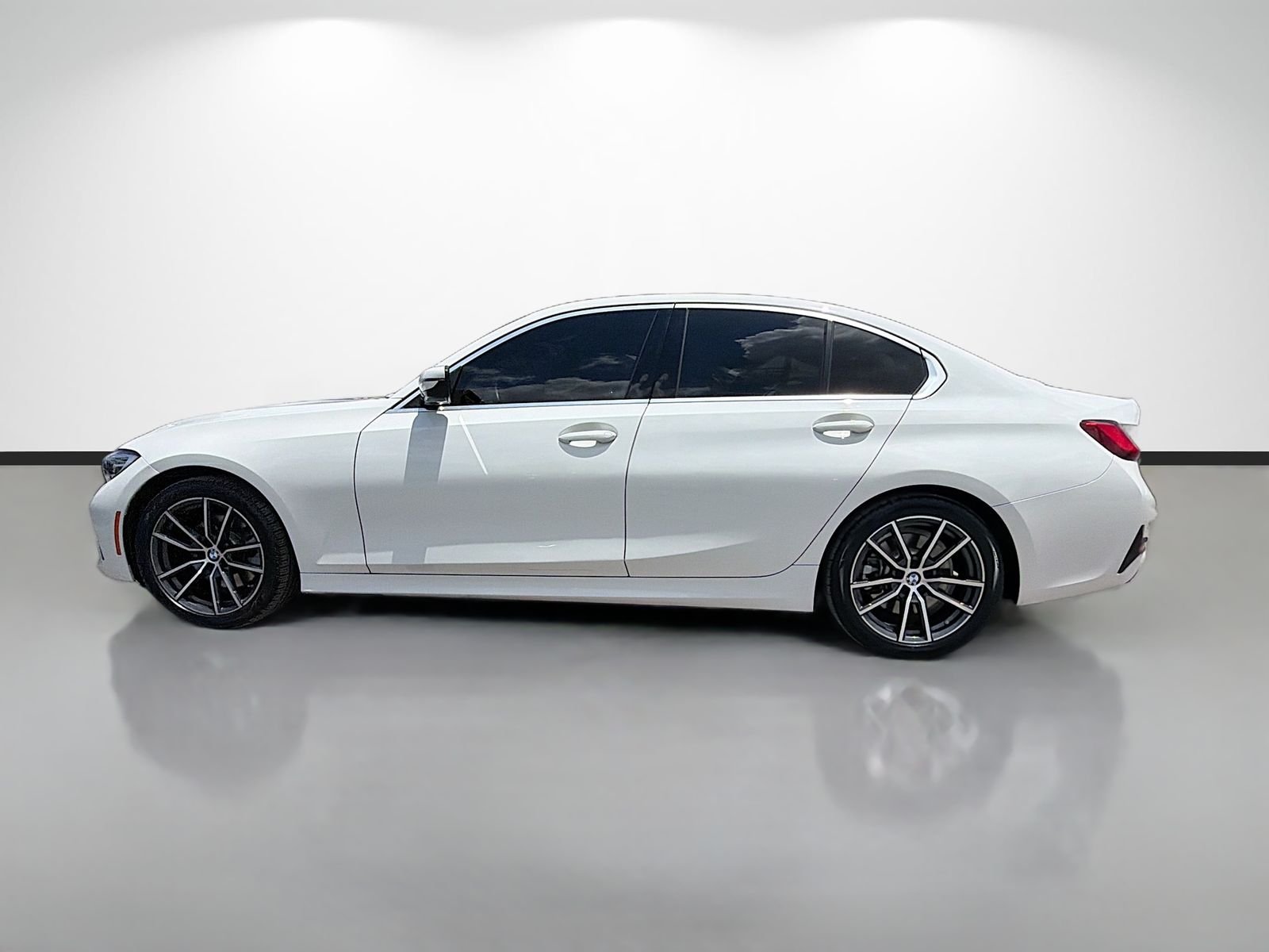 Used 2019 White BMW 330i image 6