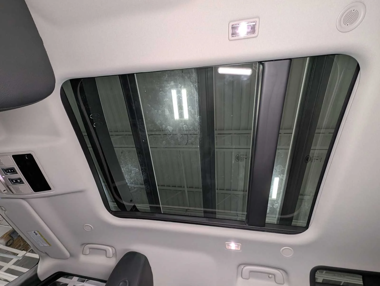 Used 2024 Pearl White satin exterior wrap Land Rover S image 18