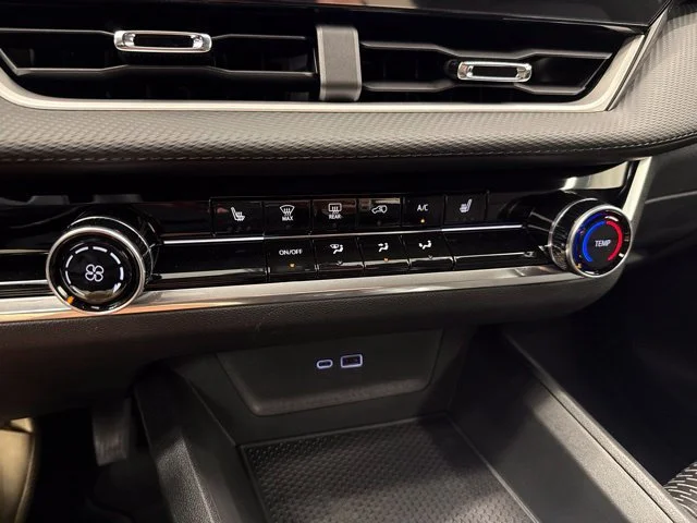 2027 Chevrolet Equinox LT - Photo 28