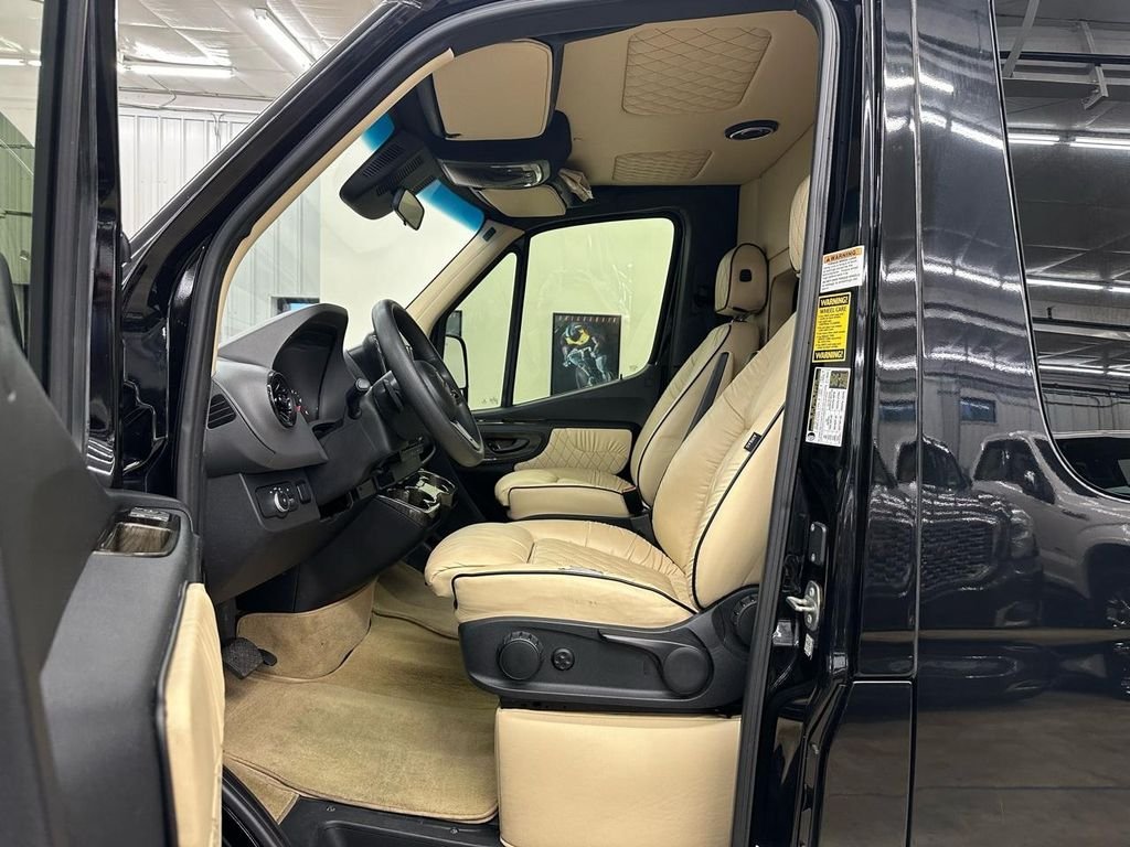 Used 2019 Black Mercedes-Benz Cargo 170 WB EXT image 8