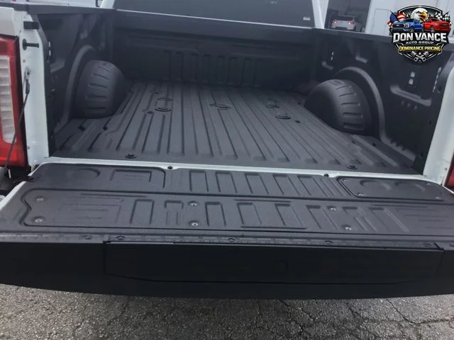New 2026 Star White Metallic Tri-Coat Ford F-250® Lariat® image 23