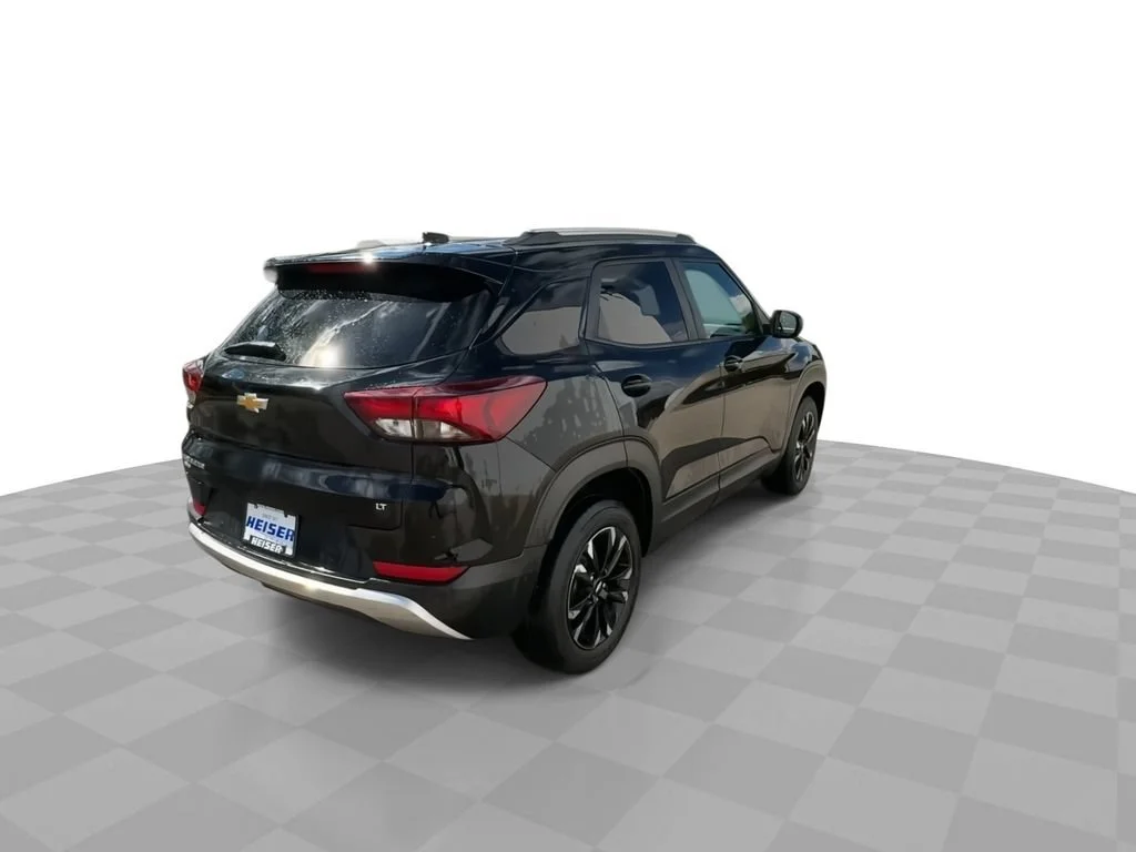 Used 2023 Mosaic Black Metallic Chevrolet LT image 8