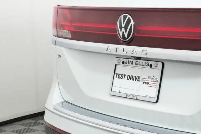 New 2026 Opal White Pearl Volkswagen 2.0T SE image 33