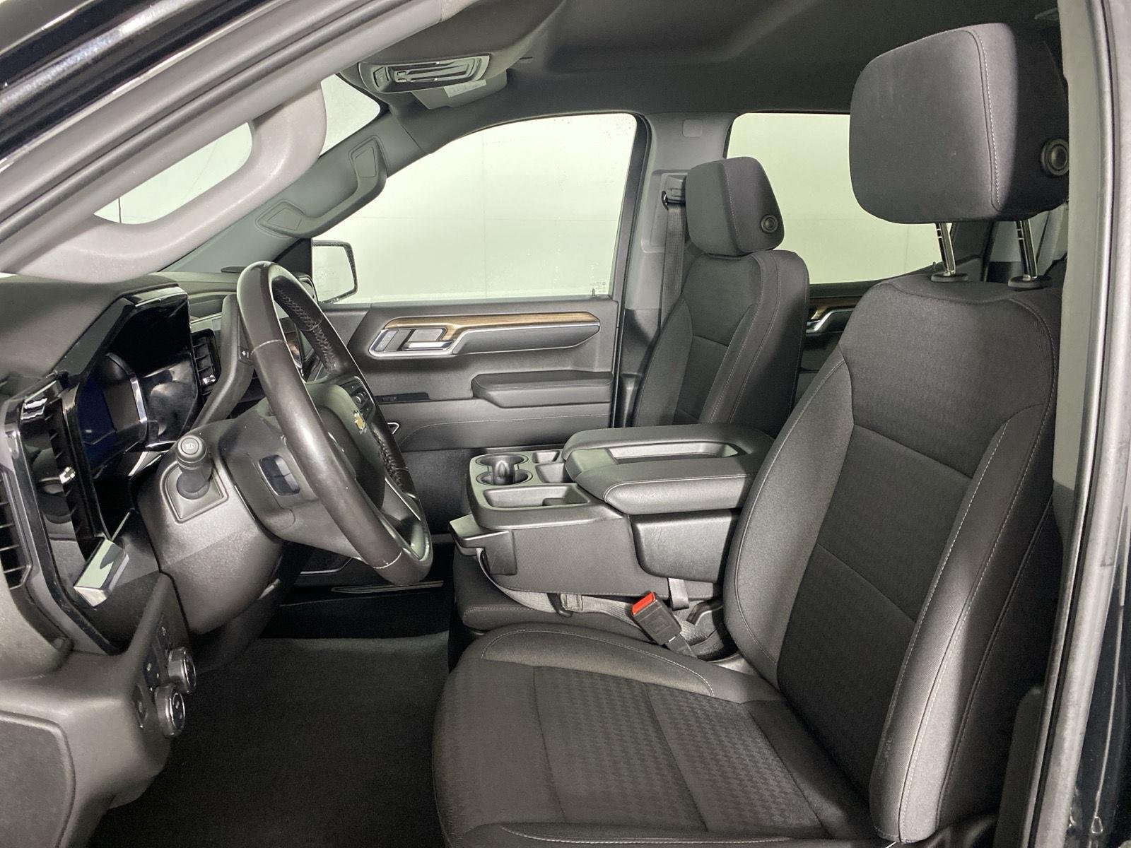 Used 2022 Black Chevrolet LT image 12