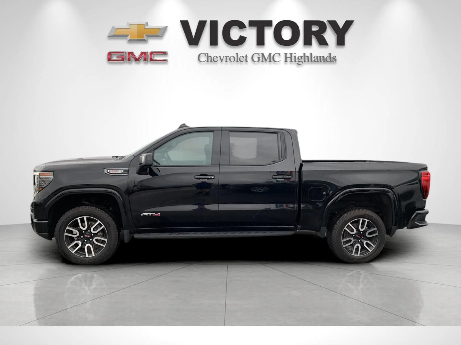 Used 2024 Onyx Black GMC AT4 image 6