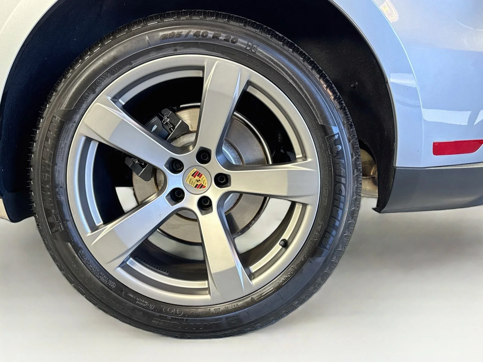 Certified Used 2025 Dolomite Silver Porsche T image 25